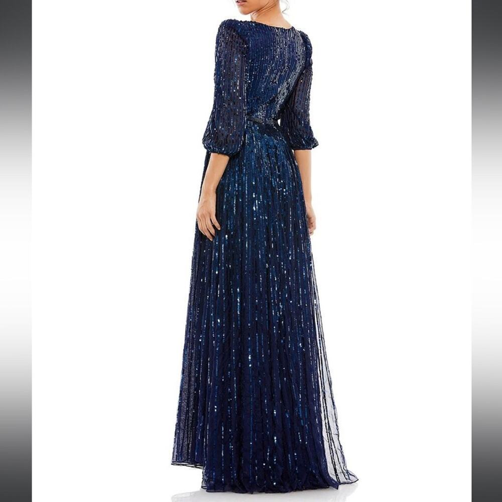 ▶️ Mac Duggal ◀️ Sequined 3/4 Sleeve V-Neck Plus Size Formal Gown - Picture 3 of 17